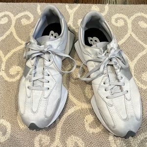 New Balance 327 light aluminum gunmetal size 8.5